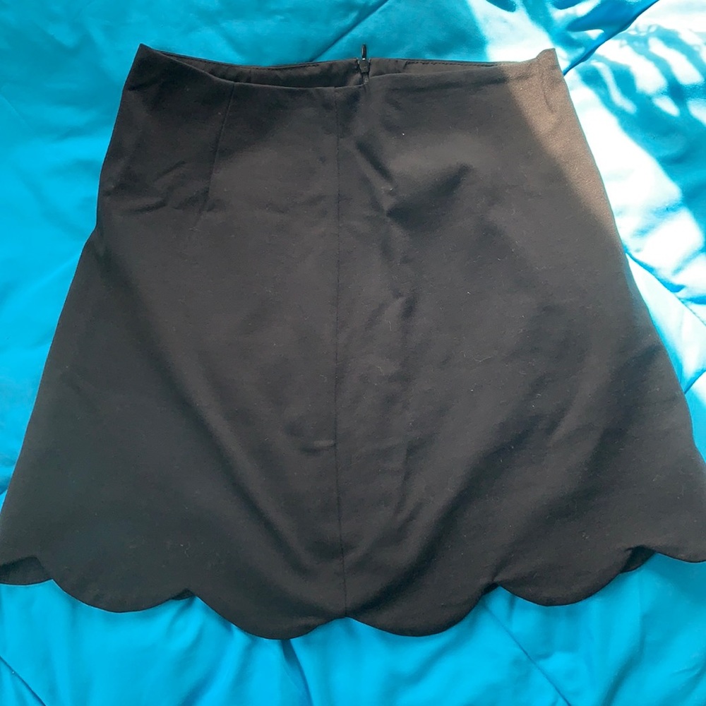Black tulip bottom skirt